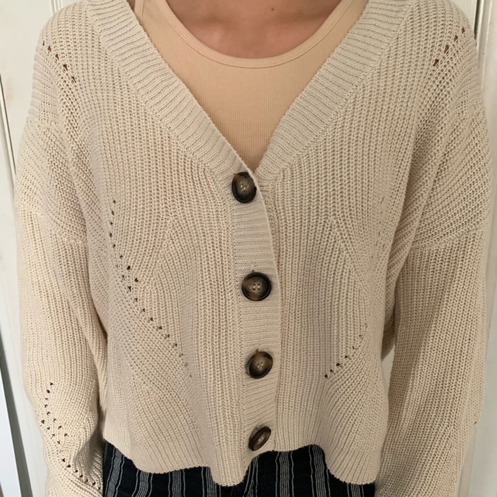 Cropped sweater cardigan